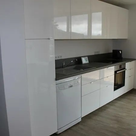 Ferienwohnung Am Schlosshang Apartment *